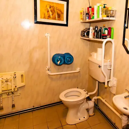 Castle Bed & Breakfast *