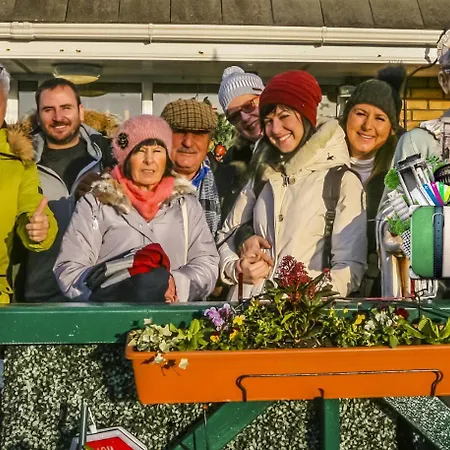 Bed & Breakfast Castle *