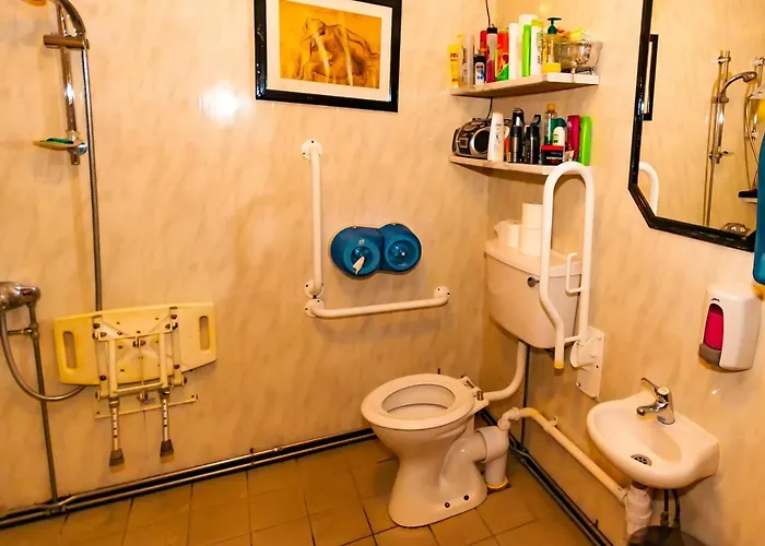 Castle Bed & Breakfast *