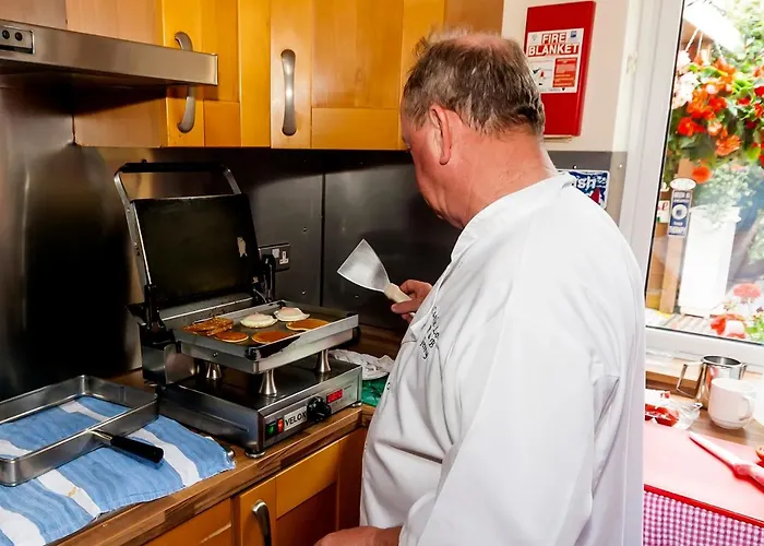 Bed & Breakfast Castle *